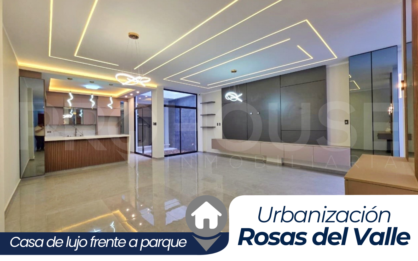 URB. ROSAS DEL VALLE - CASA DE LUJO CON PISCINA PRIVADA FRENTE A PARQUE